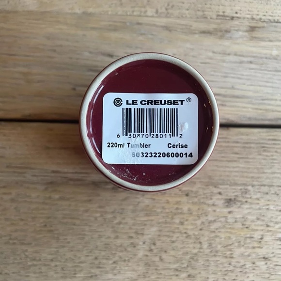 NEW Le Creuset Star Relief Tumbler in Red Cerise - Picture 8 of 8